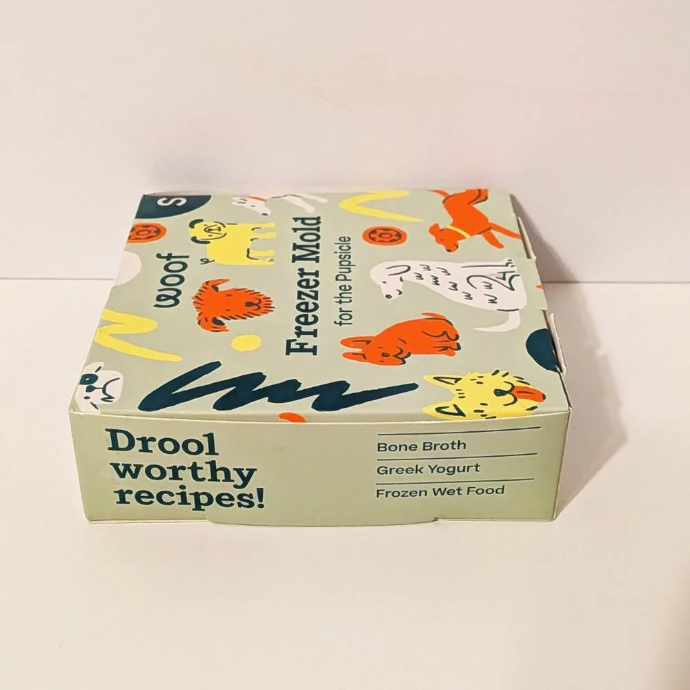 NEW Woof Pupsicle Treat Tray Mold Treat Dispenser Dog Toy Small NEW